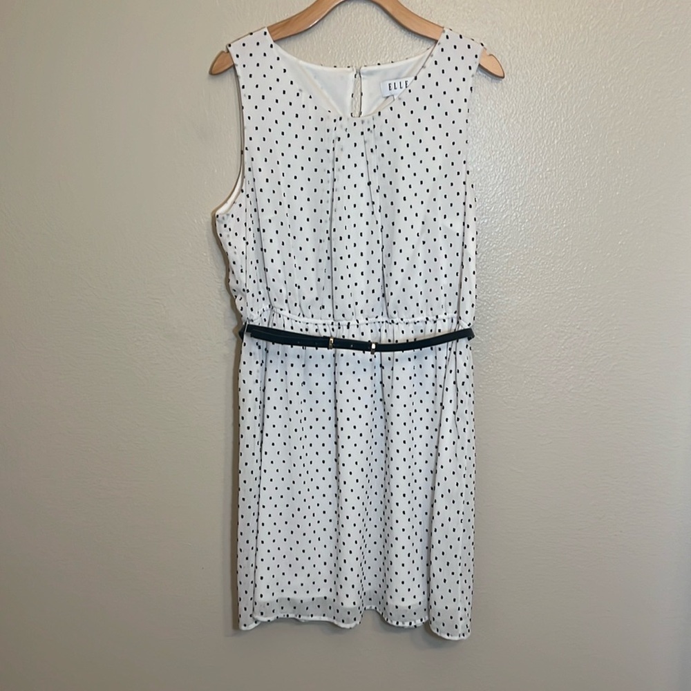 Elle White Black Sleeveless Belted Plus Size Dress